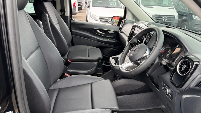 Mercedes-Benz Vito L2 Diesel Rwd 119CDI Select Crew Van 9G-Tronic - Image 3